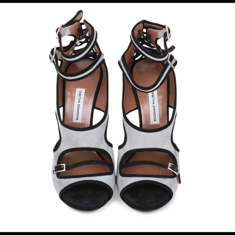 ISO!! Not for sale. Looking for this pair